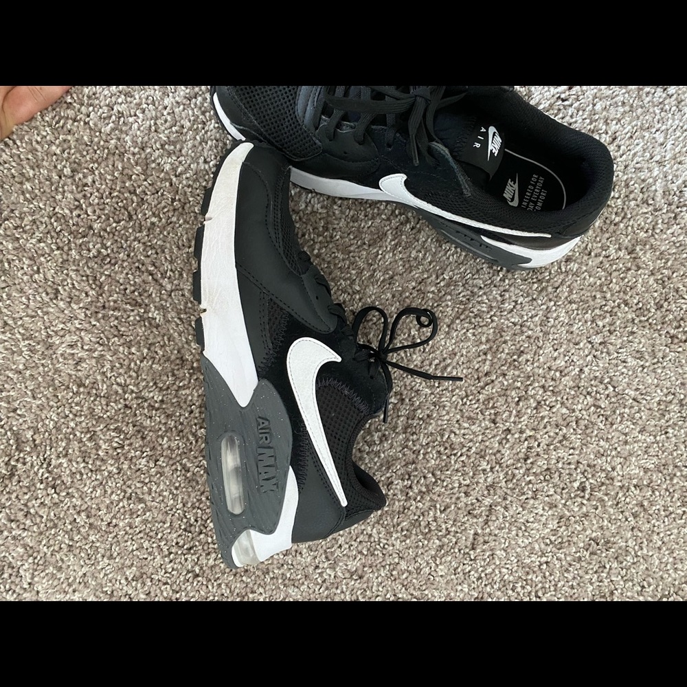 Women’s Nike Air Max Size 8.5